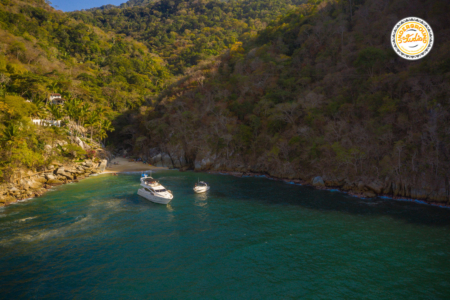 renta yate puerto vallarta