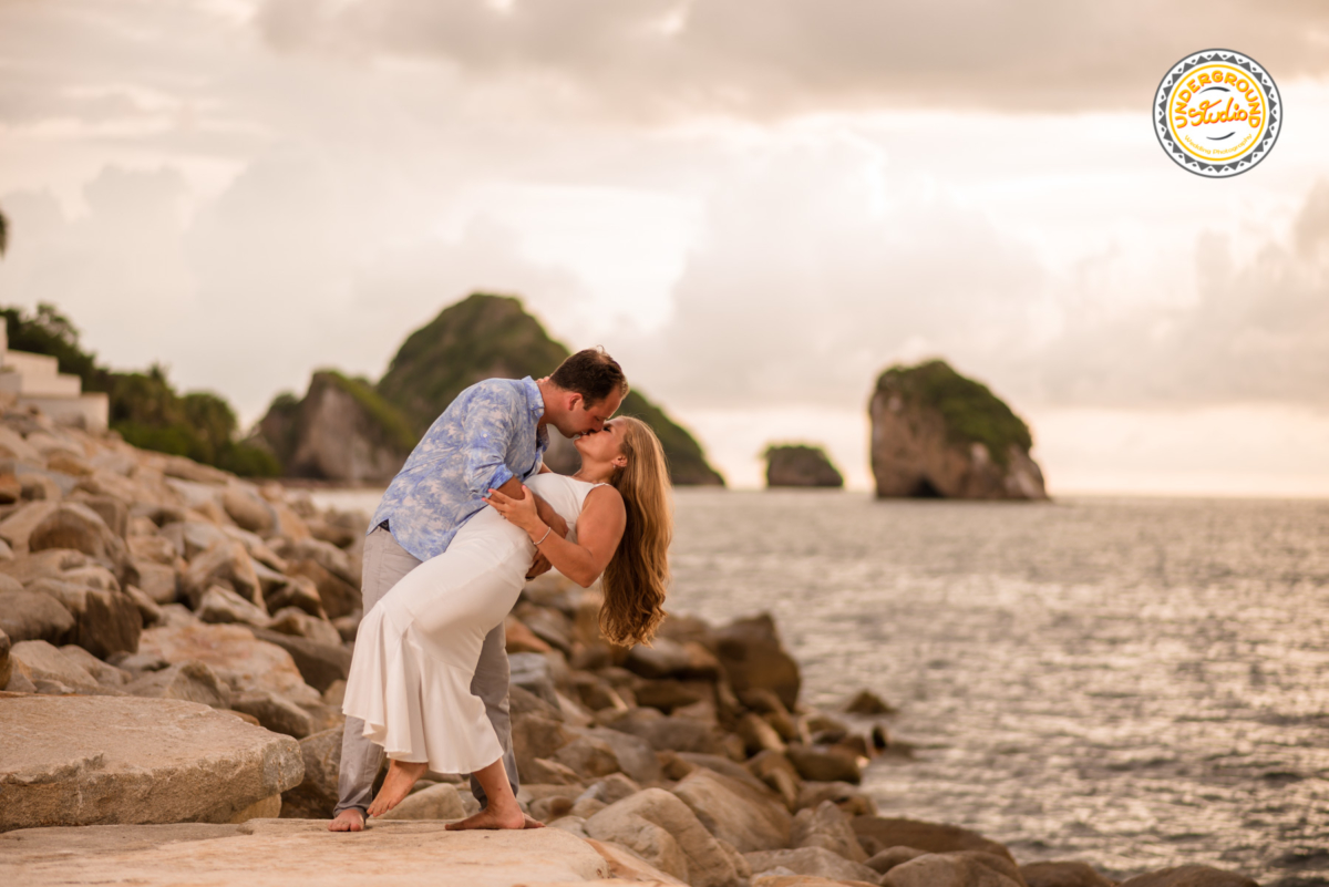 Engagement photos in puerto vallarta