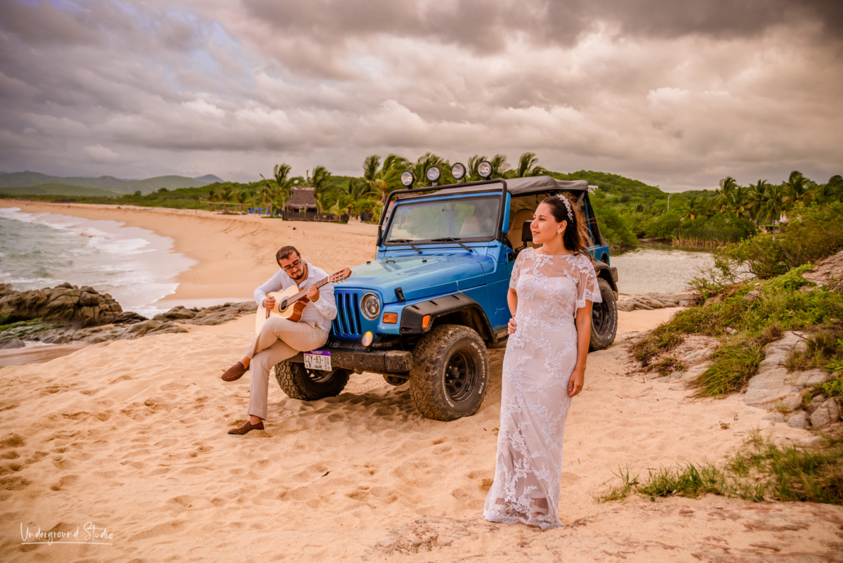 Trash the dress Mayto Beach