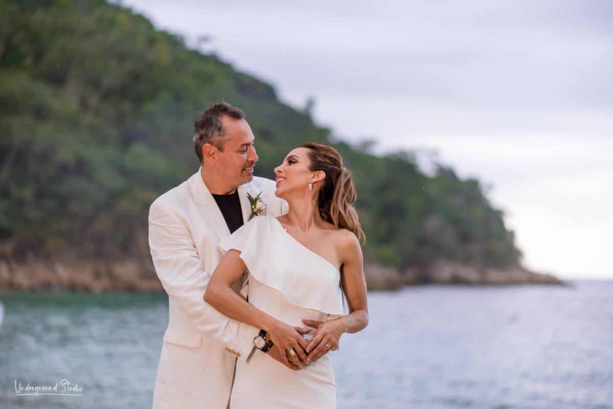 Puerto vallarta destination wedding